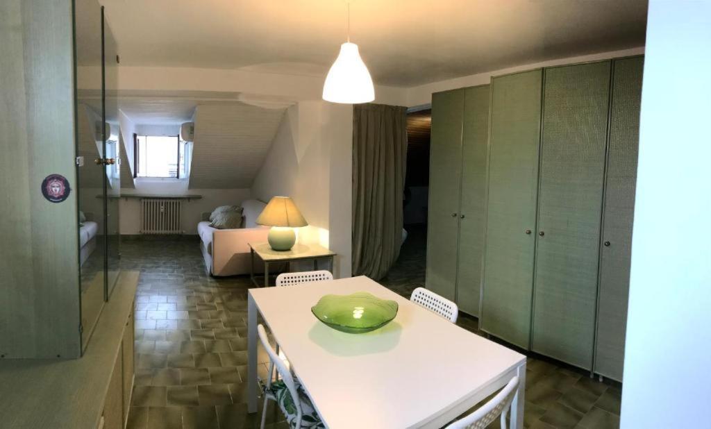 Appartamento La Mansarda Lecco Exterior foto